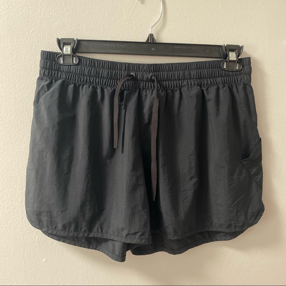 BLACK COLUMBIA SHORTS